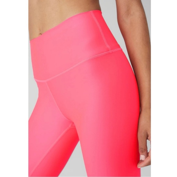 NWT💕ALO 7/8 High-Waist Airlift Legging in Fluorescent Pink Coral Size S - Picture 3 of 12